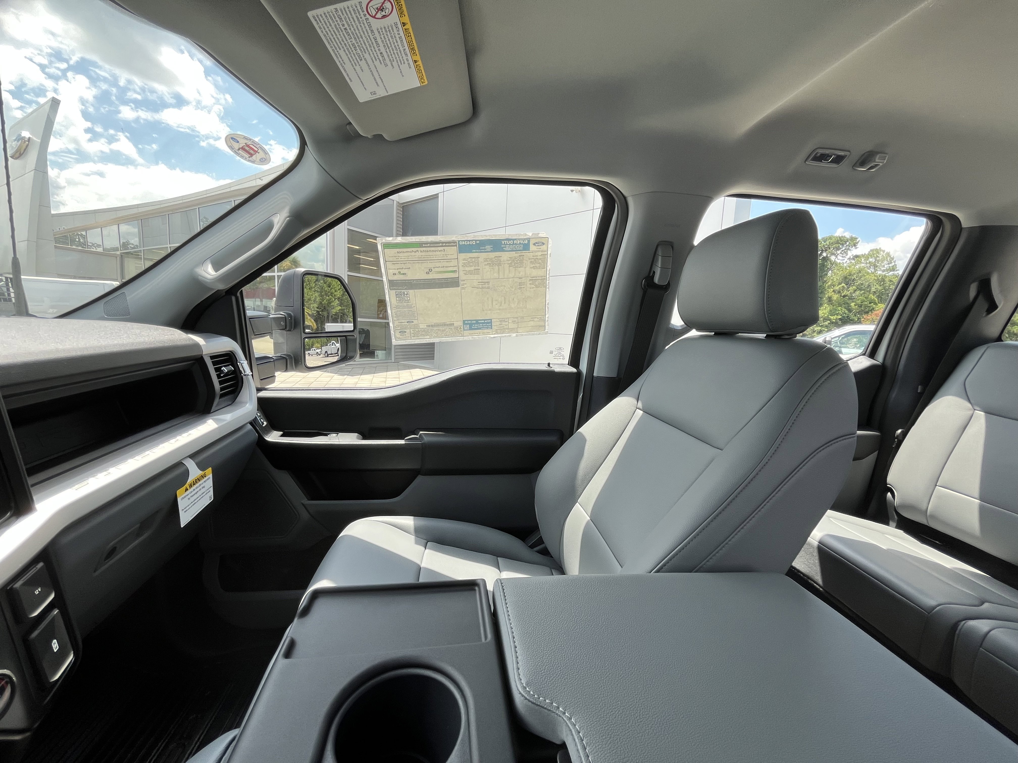 2025 Ford F-350 Super Duty Chassis Cab XL - Photo 20