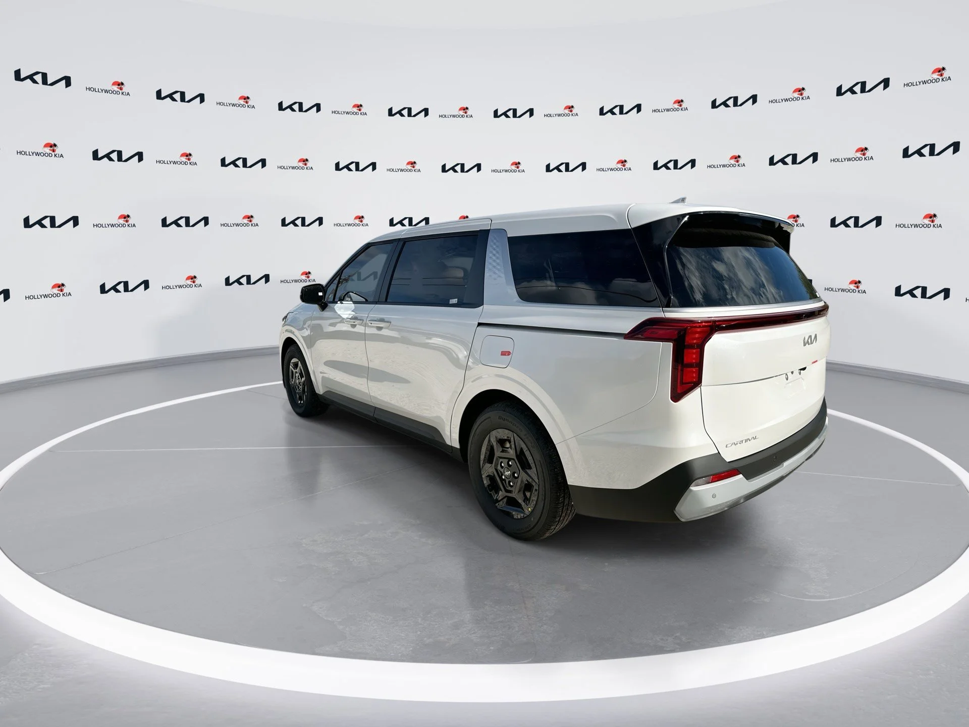New 2026 Snow White Pearl Kia LX image 6