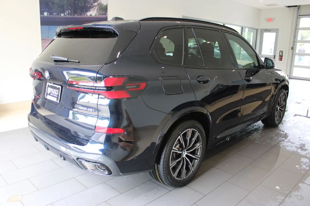 New 2026 Carbon Black Metallic BMW xDrive40i image 18
