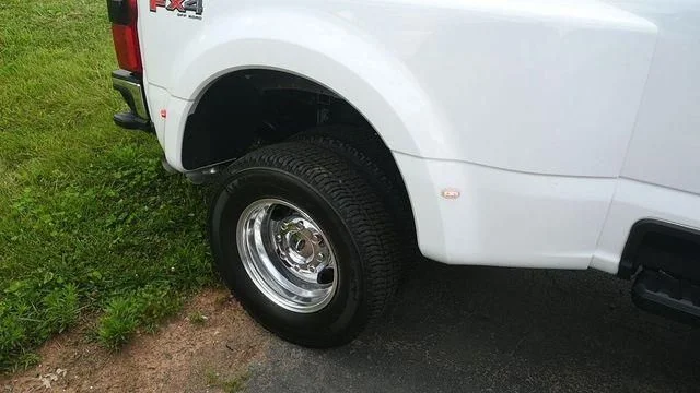 New 2026 Oxford White Ford F-350® Lariat® image 6