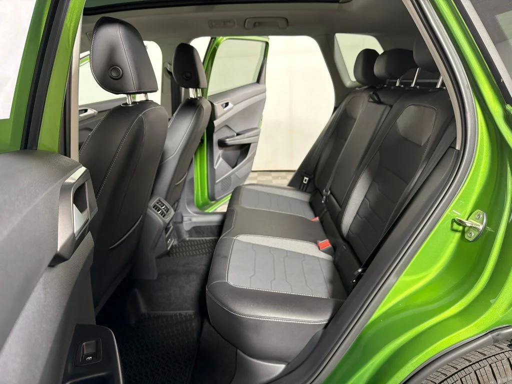 New 2026 Green Volkswagen 1.5T SE Black image 19