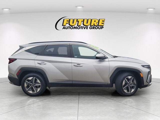 Used 2025 Silver Hyundai SEL image 3