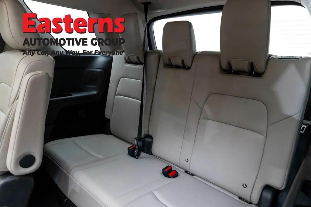 Used 2023 Black Nissan SL image 27