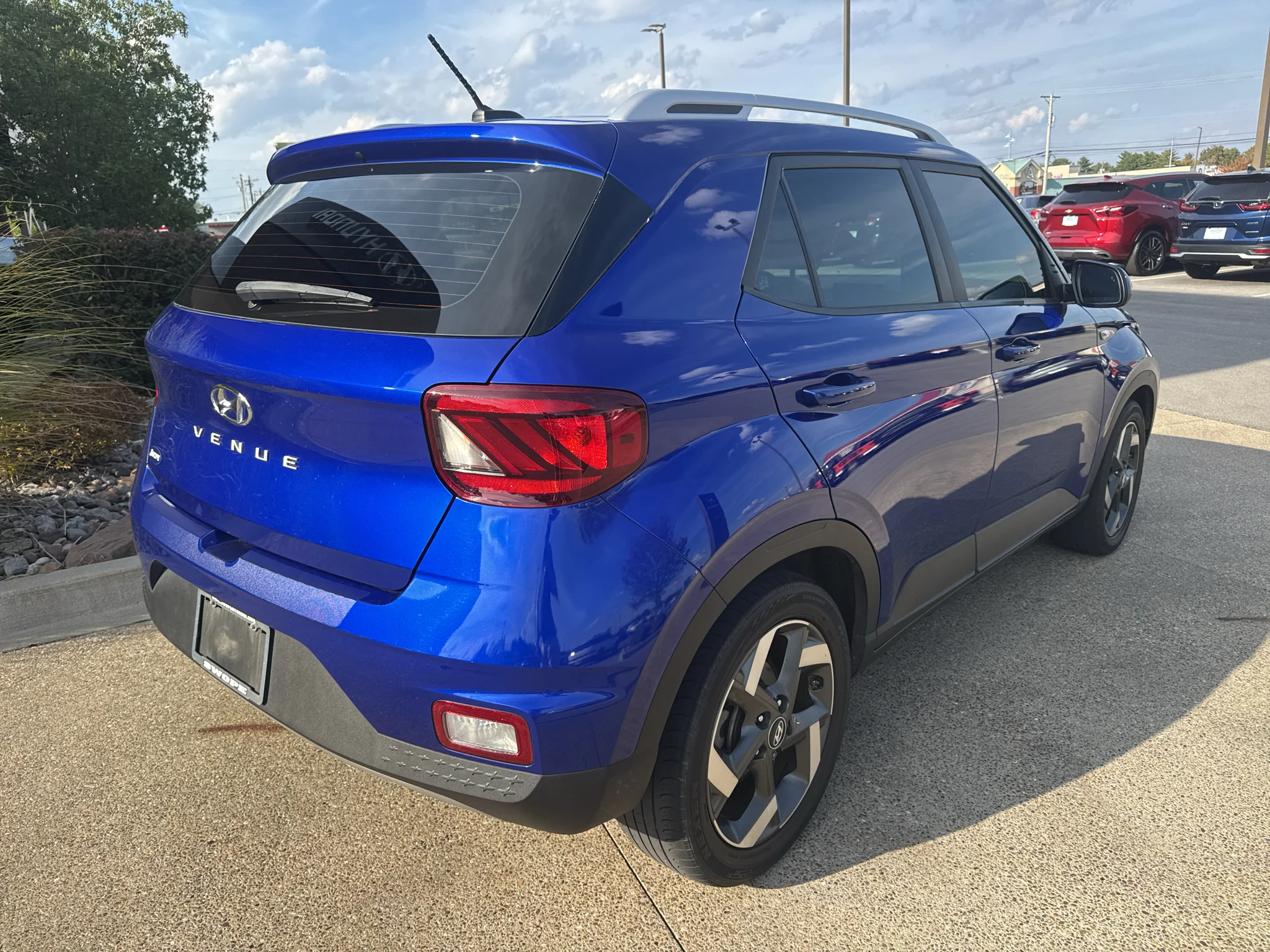 Used 2024 Intense Blue Hyundai SEL image 5