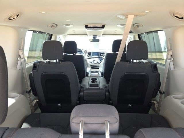 Used 2019 Brilliant Black Crystal Pearlcoat Chrysler Touring Plus image 10