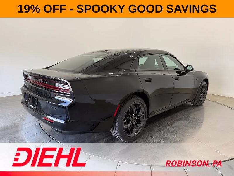 New 2026 Diamond Black Crystal Pearlcoat Dodge R/T image 7