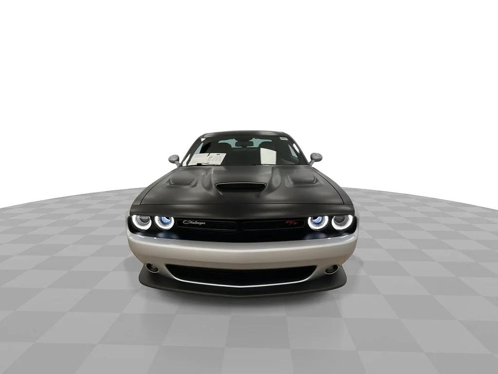 Used 2023 Triple Nickel Clear Coat Dodge R/T Scat Pack image 4
