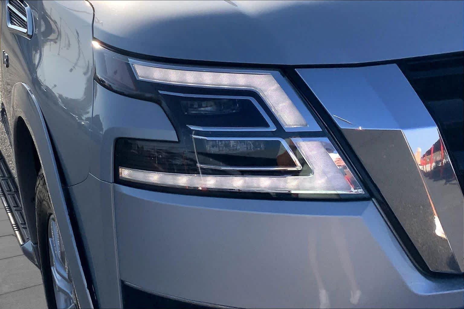Used 2022 Brilliant Silver Metallic Nissan SV image 55
