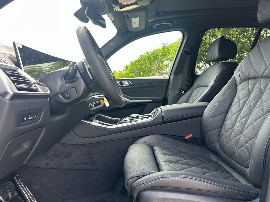 New 2026 Manhattan Green Metallic BMW xDrive40i image 14
