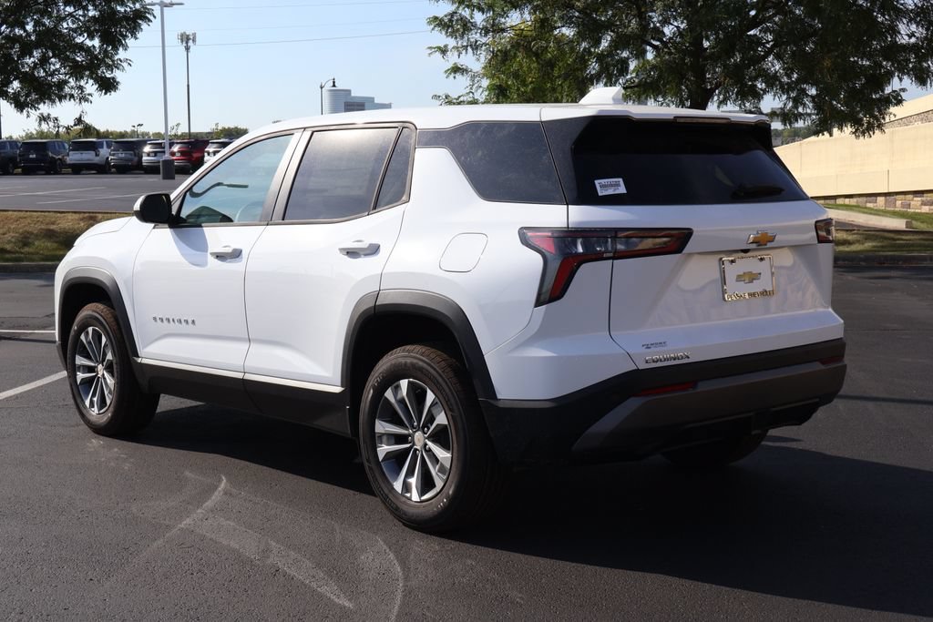 2027 Chevrolet Equinox LT - Photo 5