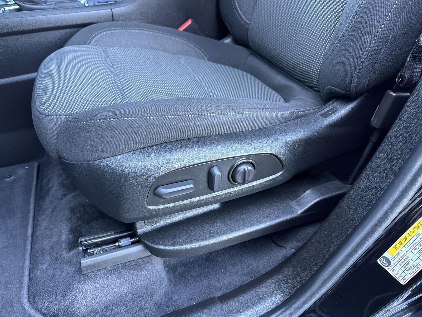 2023 Chevrolet Traverse 1LT - Photo 23