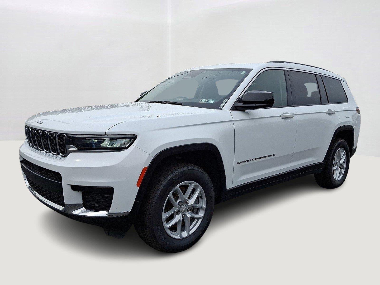 Certified Used 2023 Bright White Clearcoat Jeep Laredo X image 3
