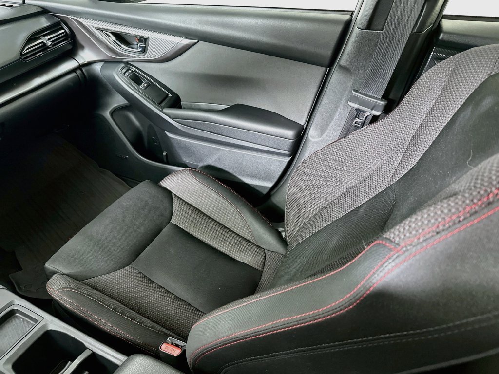 Used 2022 Ice Silver Metallic Subaru Premium image 24
