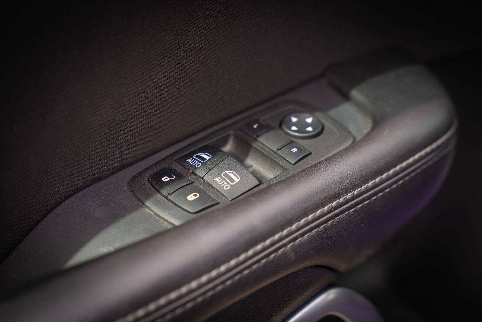 2023 Dodge Challenger SXT - Photo 38