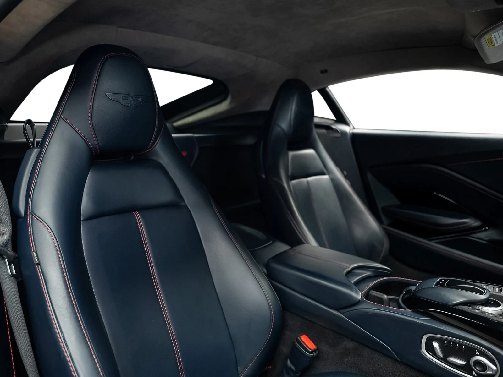 Used 2020 Blue Aston Martin Base image 35