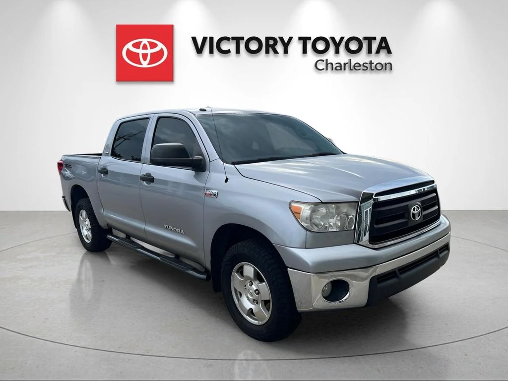 Used 2013 Silver Toyota Grade image 6