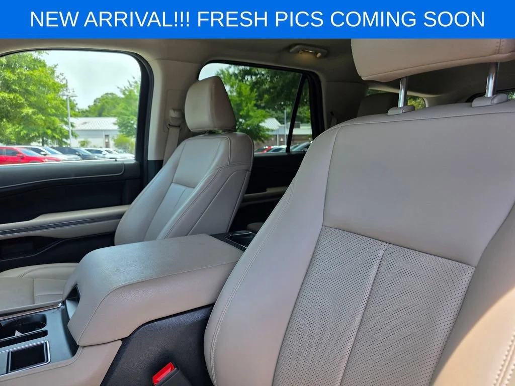 Used 2023 Gray Ford XLT image 9