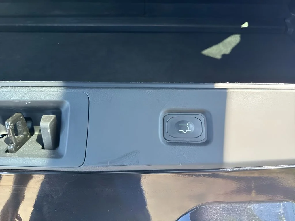 Used 2025 Black Ford Active image 40