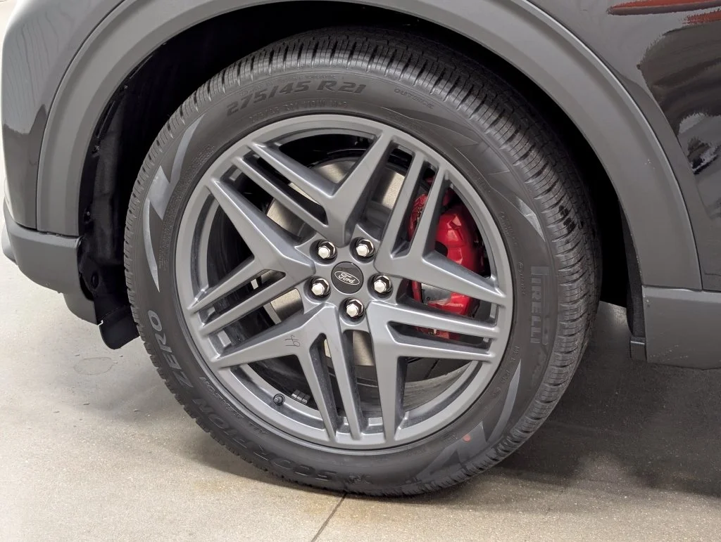 New 2027 Agate Black Metallic Ford ST image 2