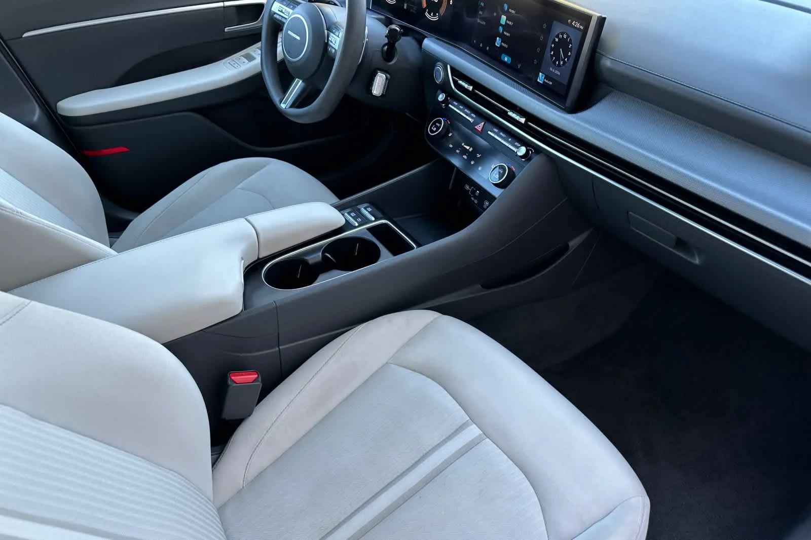 Certified Used 2025 Silver Hyundai SEL image 15
