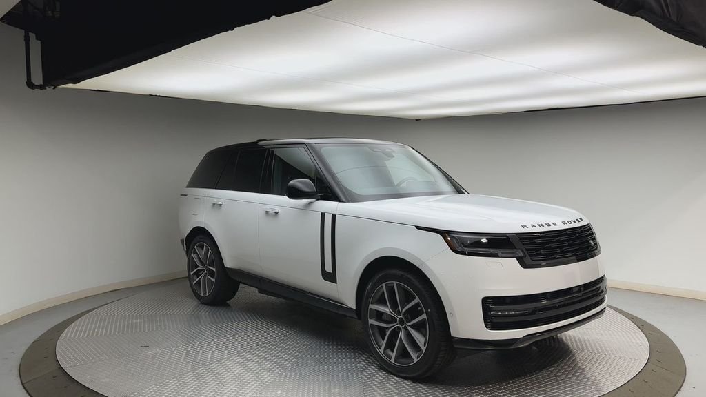 New 2026 Fuji White Land Rover SE image 8