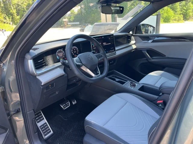 New 2026 Green Volkswagen 2.0T SE R-Line Black image 6