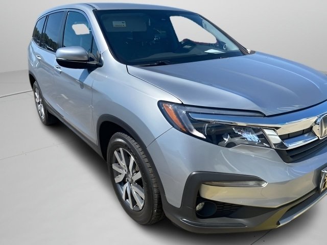 Certified Used 2019 Lunar Silver Metallic Honda EX image 5