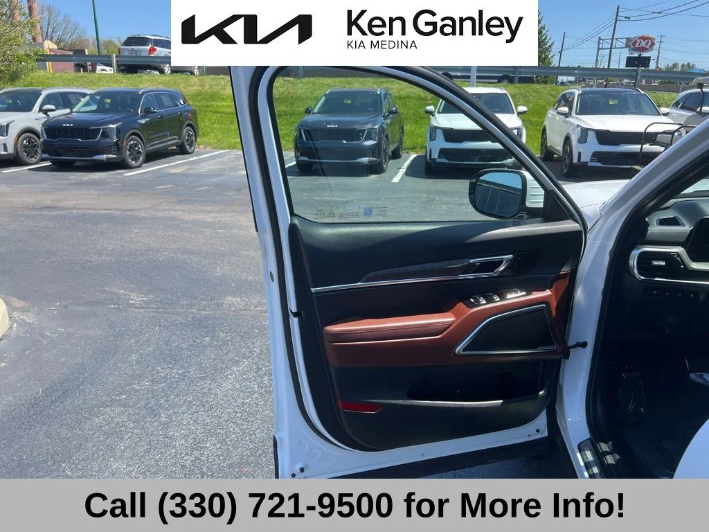 Certified Used 2024 White Kia SX image 26