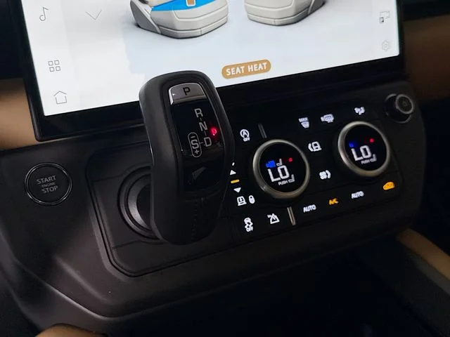 New 2026 Fuji White Land Rover S image 19