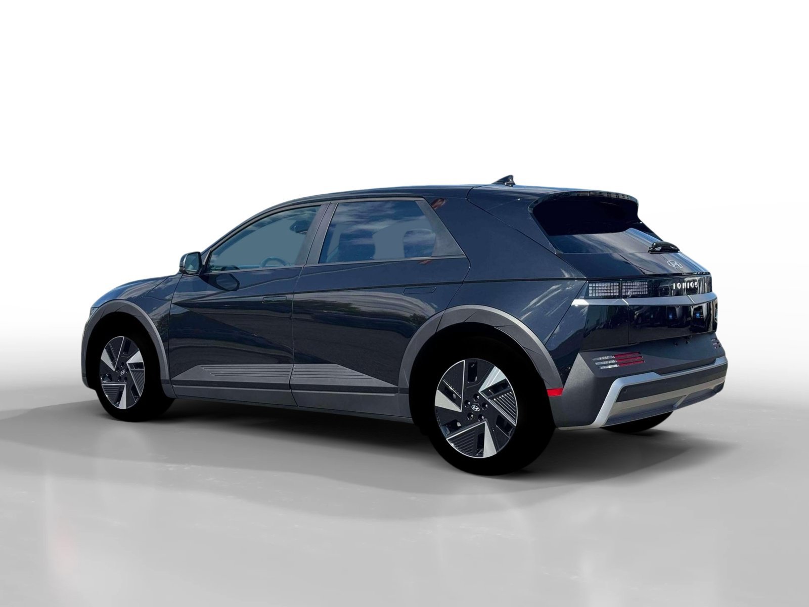 New 2026 Abyss Black Hyundai SEL image 4