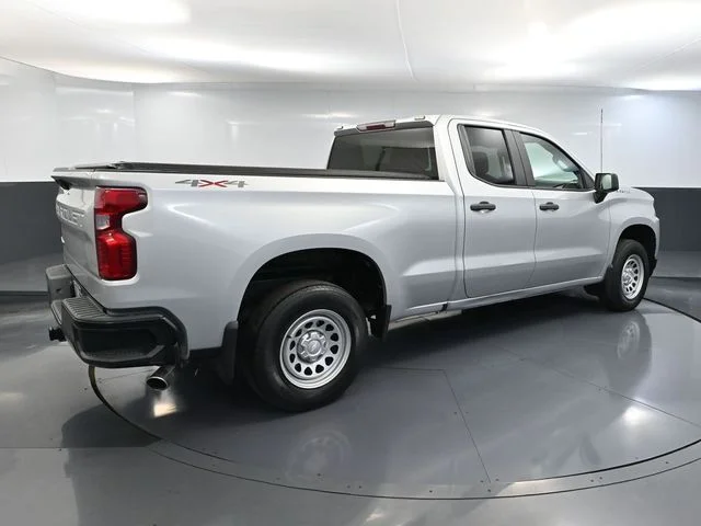 Used 2020 Silver Chevrolet WT image 4