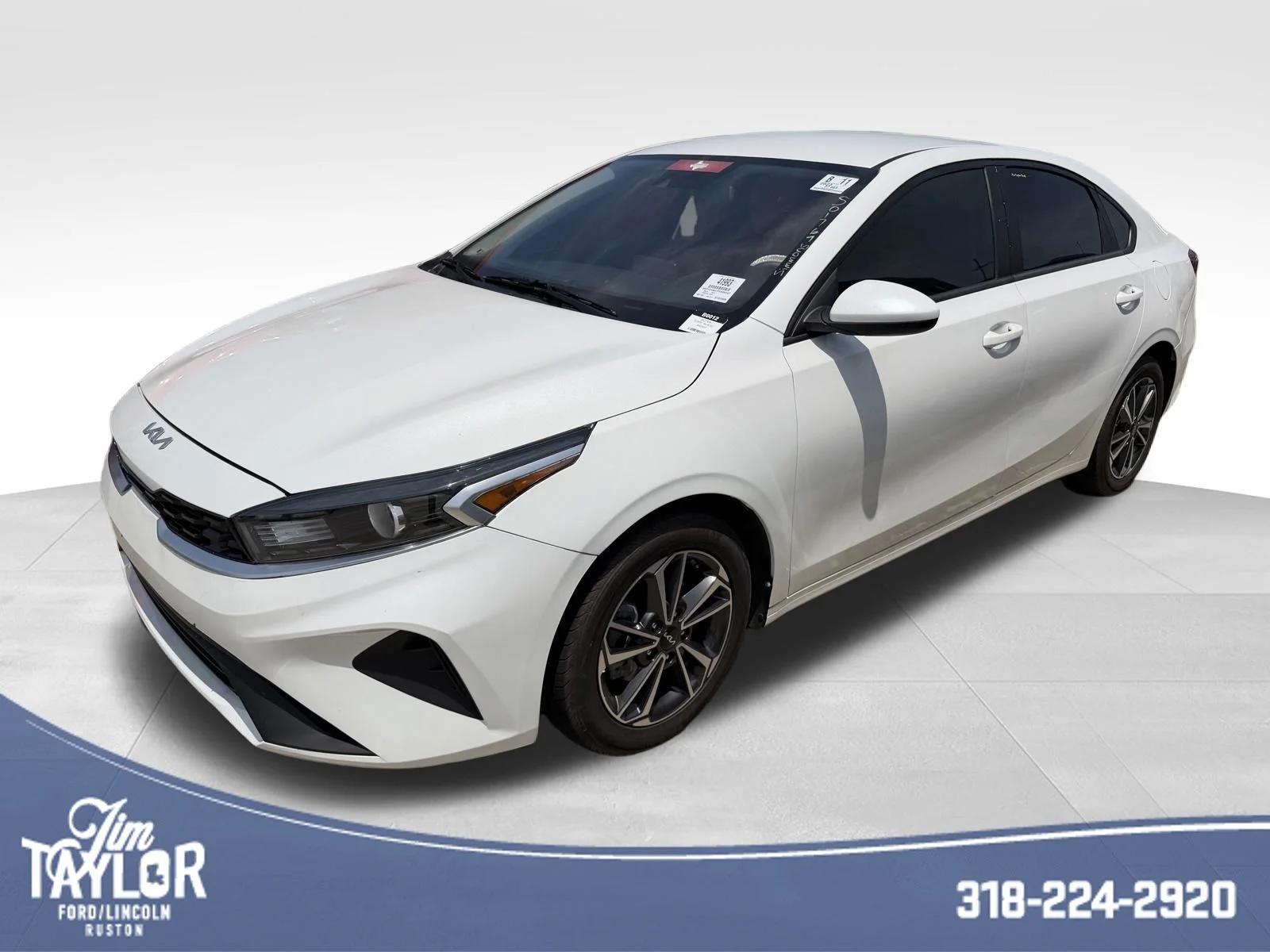 2023 Kia Forte LXS AT's photo