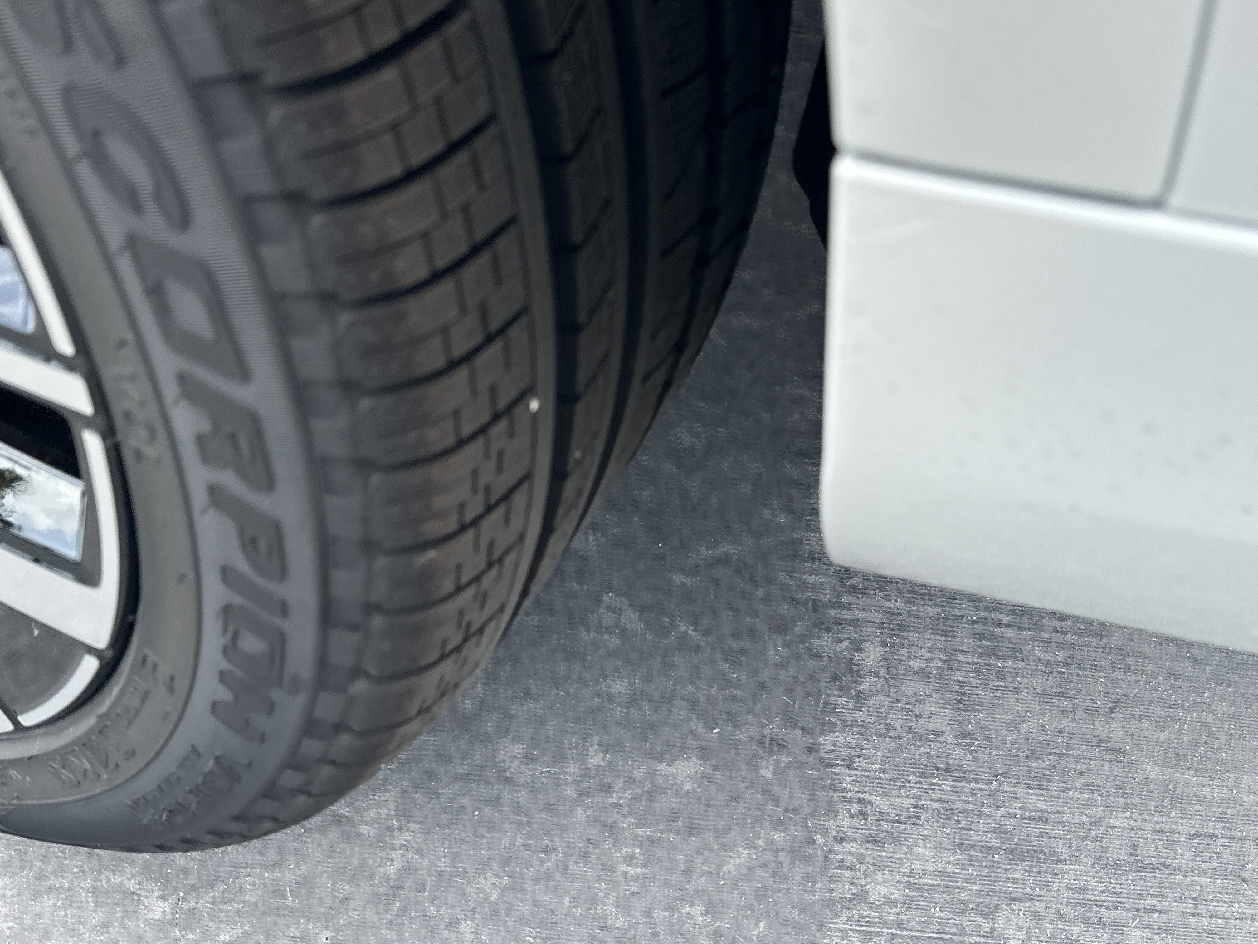 New 2026 Crystal White Volvo Ultra image 12