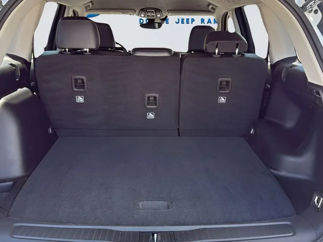 Used 2023 White Jeep Limited image 11