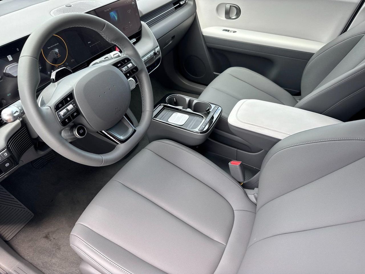 New 2026 White Hyundai SEL image 9