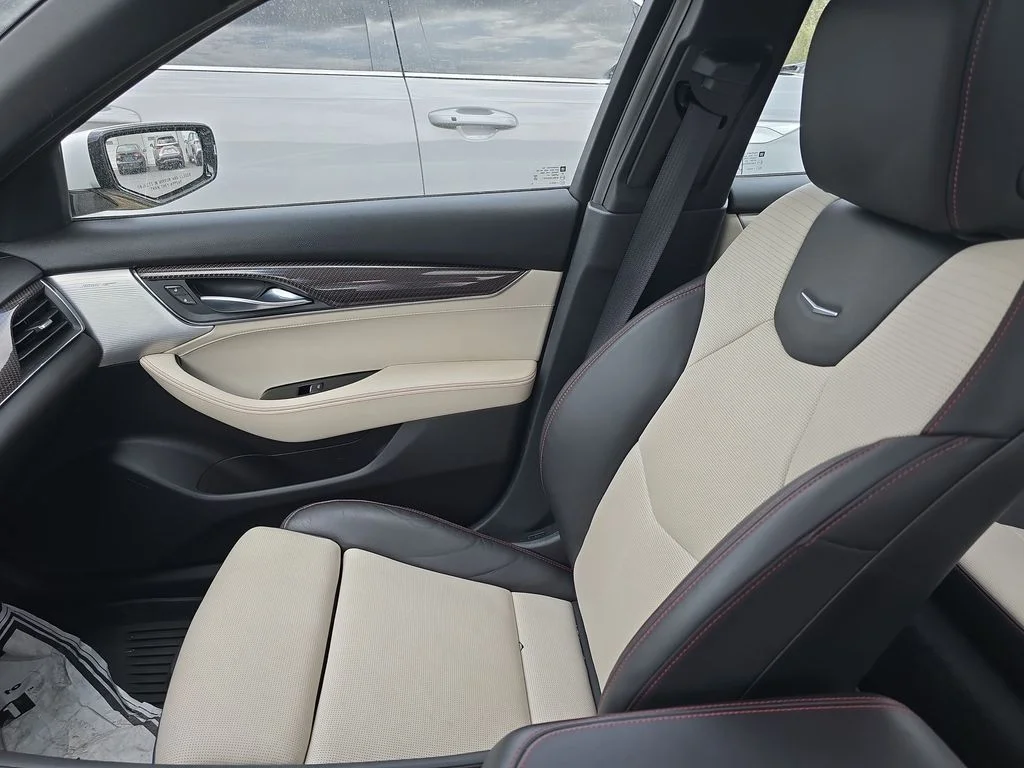 Used 2022 White Cadillac Sport image 11