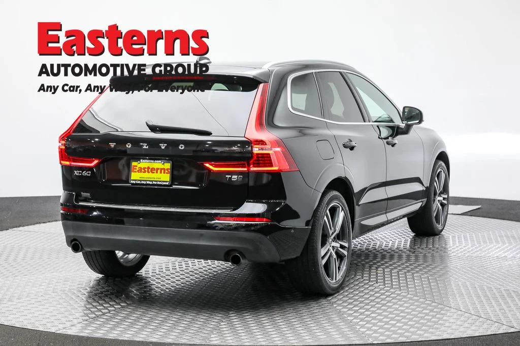 Used 2019 Black Volvo T5 Momentum image 5