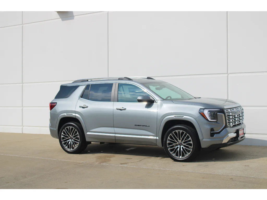 New 2026 STERLING METALLIC GMC AWD Denali image 8