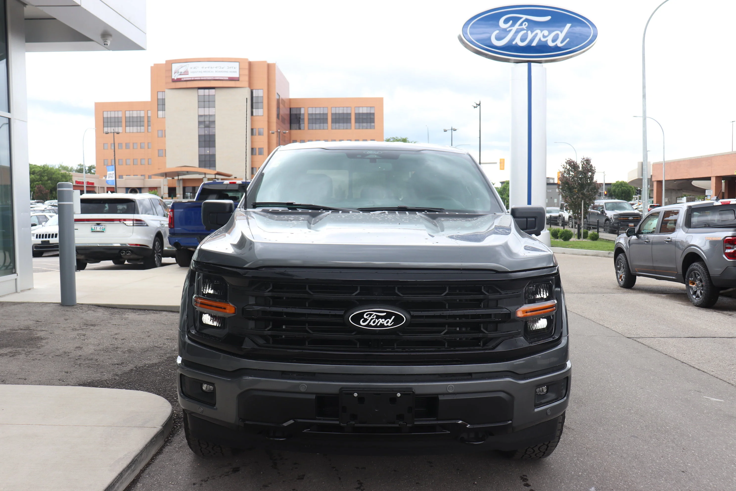 New 2026 CARBONIZED GREY METALLIC Ford XLT image 2