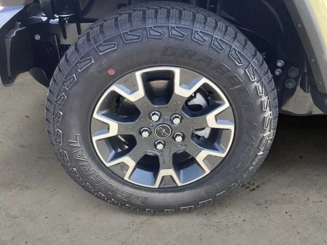 New 2026 41 Jeep 4-DOOR SAHARA image 15