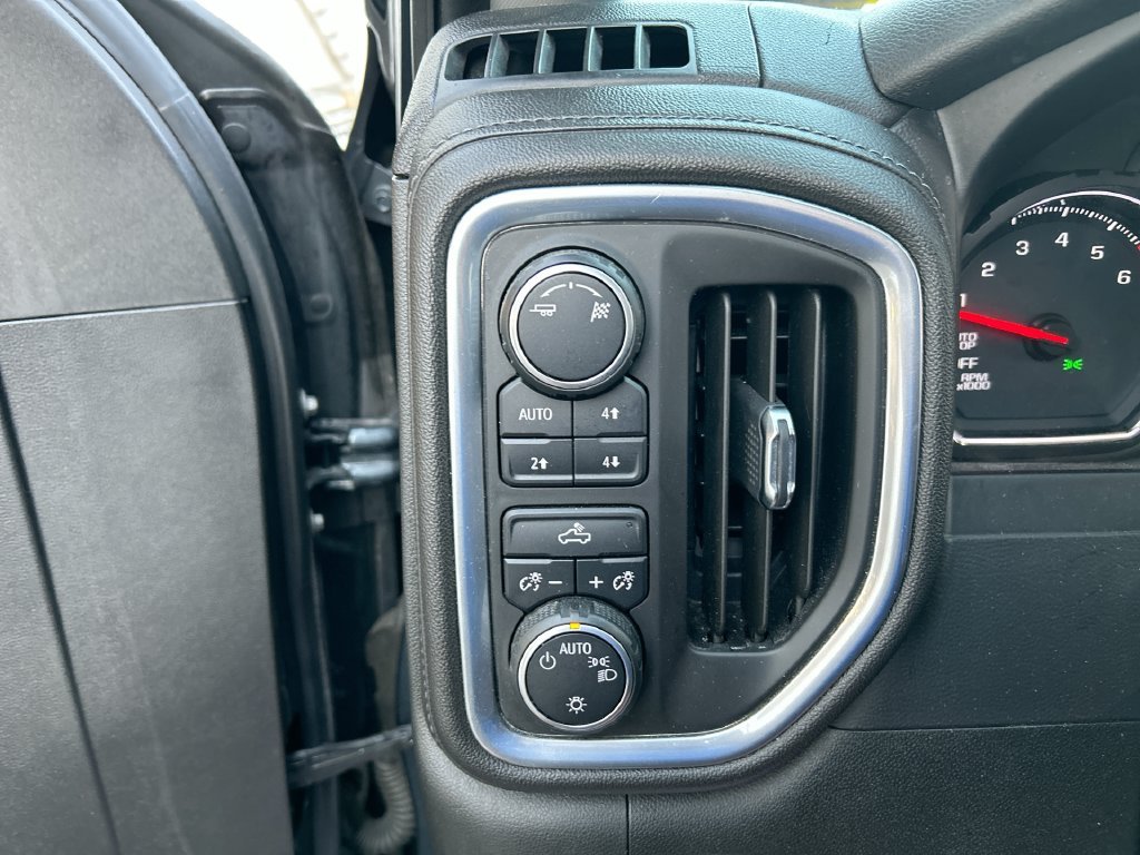 Used 2019 Gray Chevrolet LT image 21