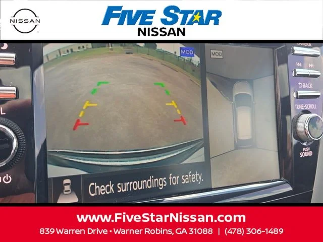 Used 2024 Black Nissan Platinum image 23
