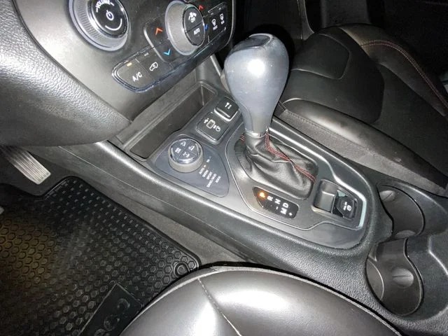 Used 2022 Gray Jeep Trailhawk image 19