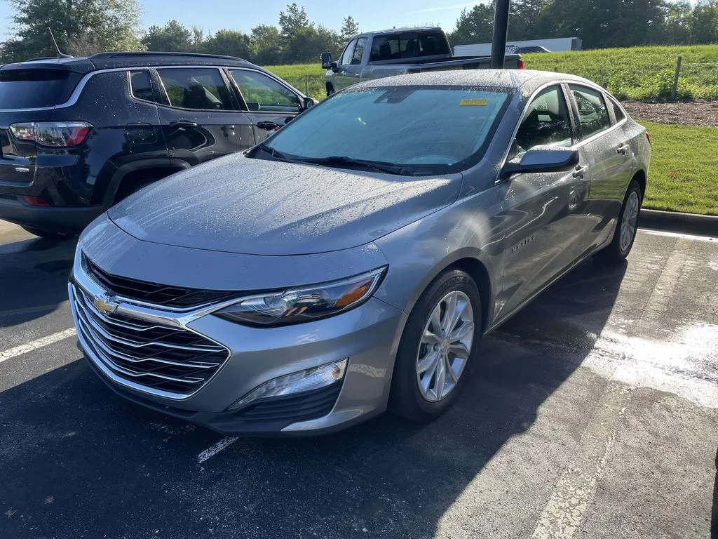 Used 2024 Sterling Gray Metallic Chevrolet LT image 3