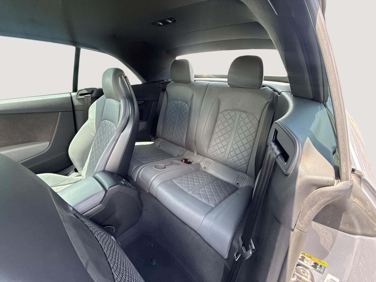 Used 2018 Florett Silver Metallic/Black Roof Audi Prestige image 32