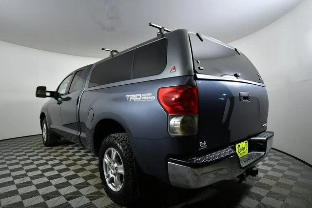 Used 2009 Blue Toyota SR5 image 13