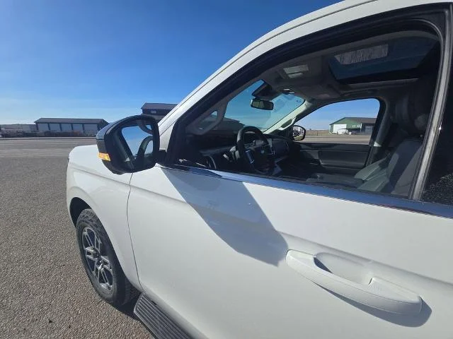 New 2026 Star White Metallic Tri-Coat Ford MAX Active image 56