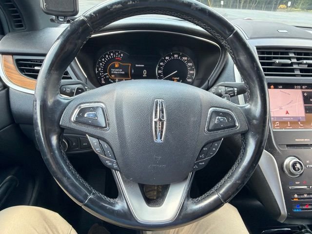 Used 2019 Black Lincoln Reserve image 2