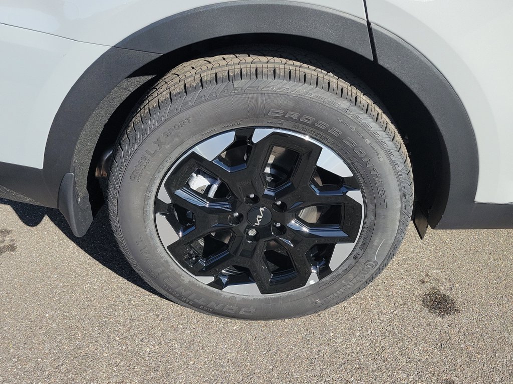 New 2026 Wolf Gray Kia S image 40