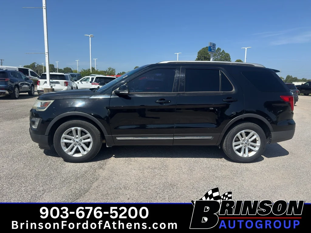Used 2017 Shadow Black Ford XLT image 8